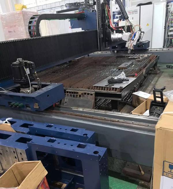 配合測(cè)試新版組合閥，完成設(shè)備組合安裝